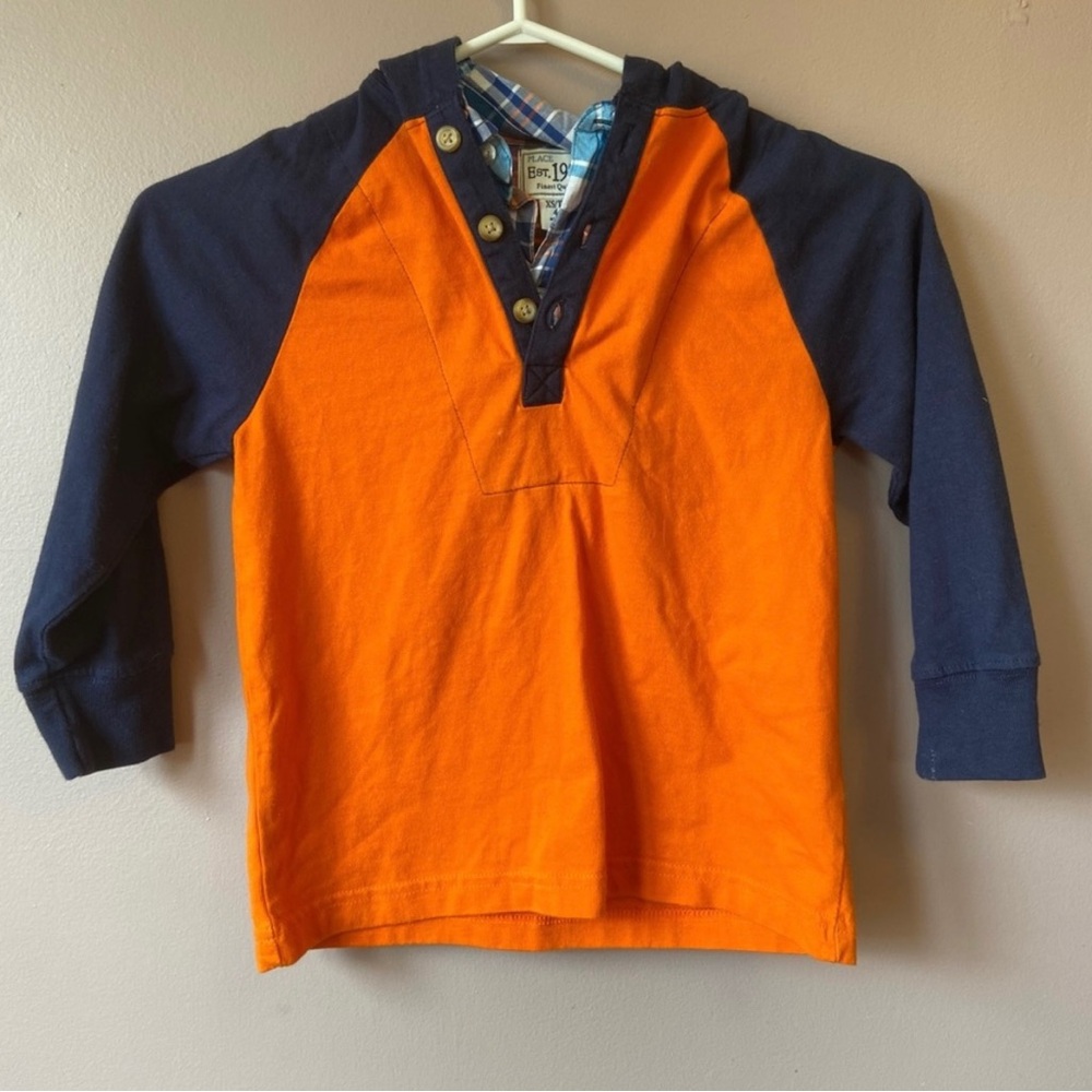 ✨3/$20✨ Children’s Place Boys Long Sleeve Hooded Shirt